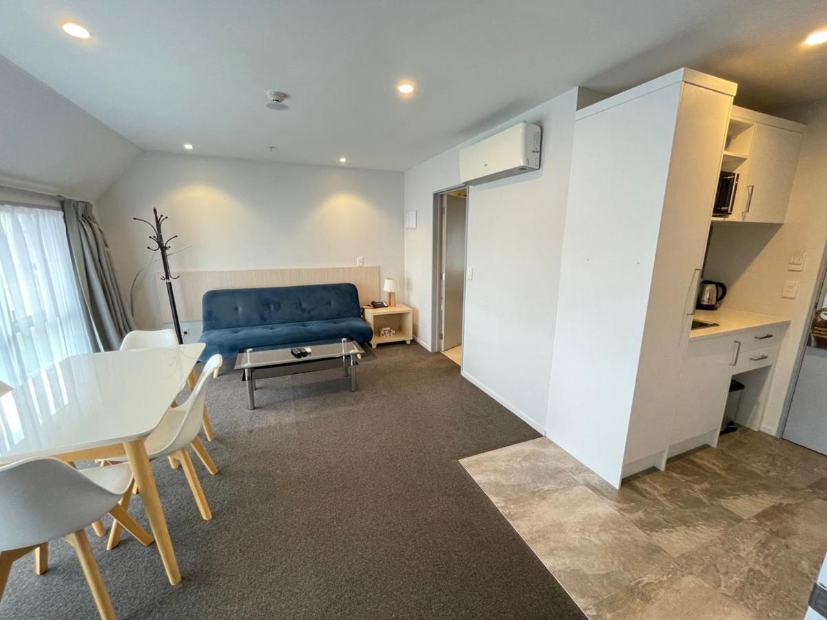 2 On Whiteleigh And 239 On Lincoln Motel Christchurch Exterior foto A one-bedroom apartment at the hotel